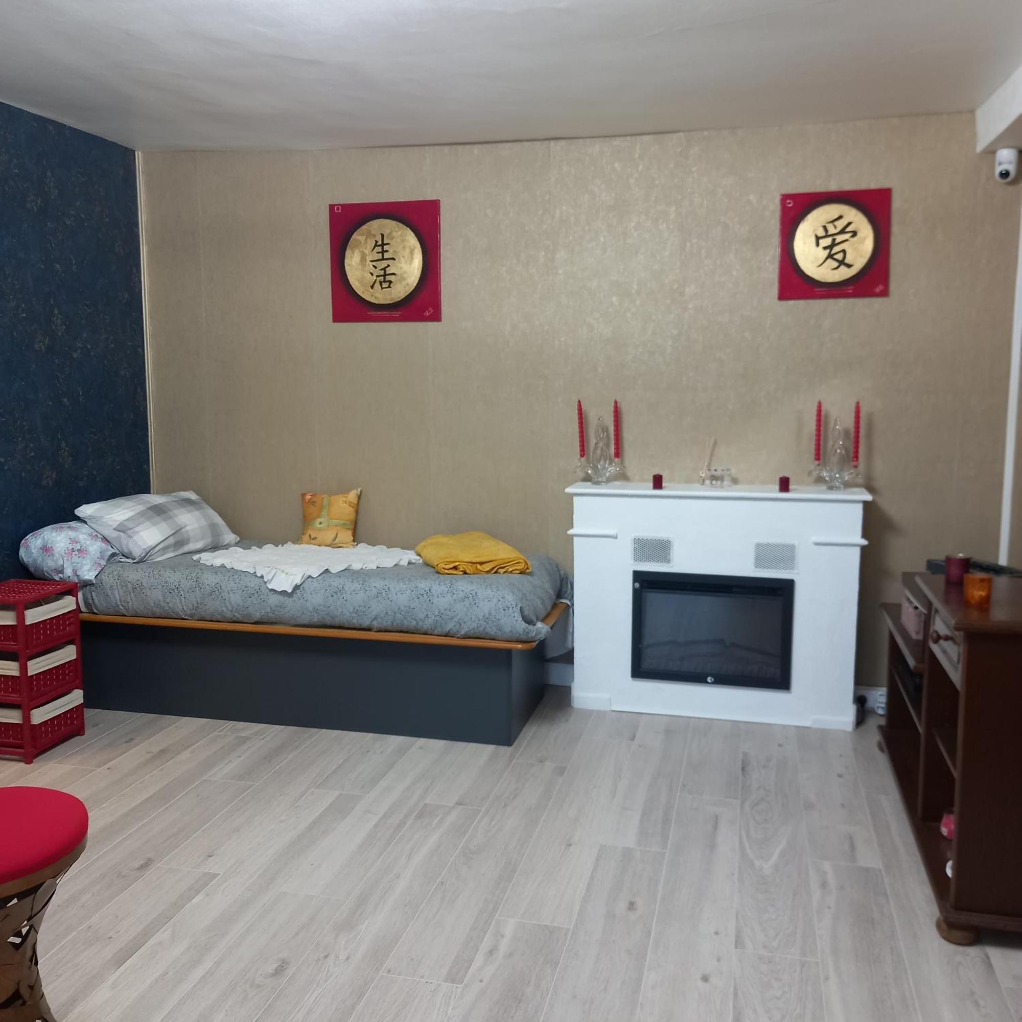 Une Chouette Maison Arcay  Exterior foto